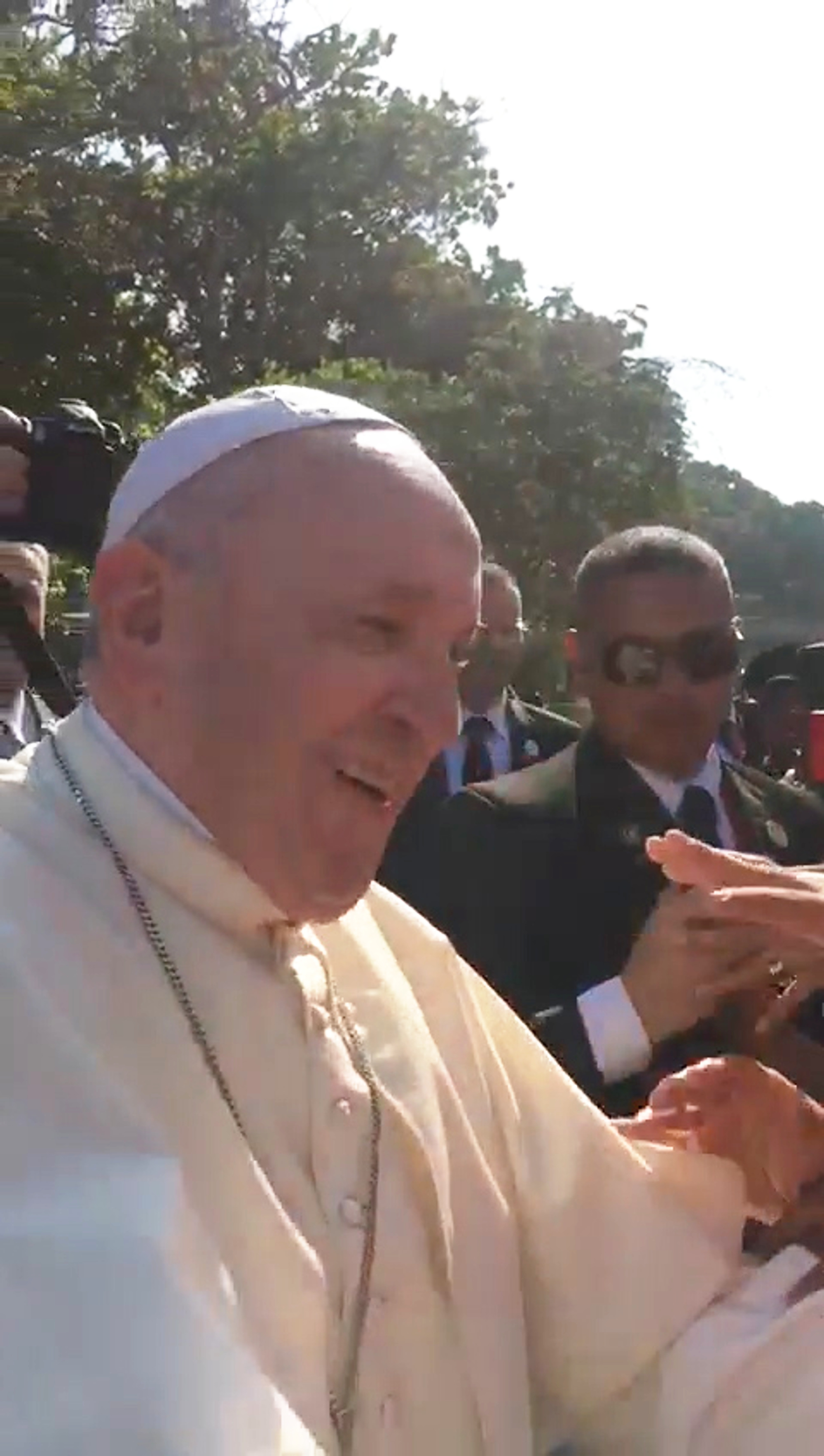 Read more about the article Pope Francis Sings Happy Birthday To OAP Devotee