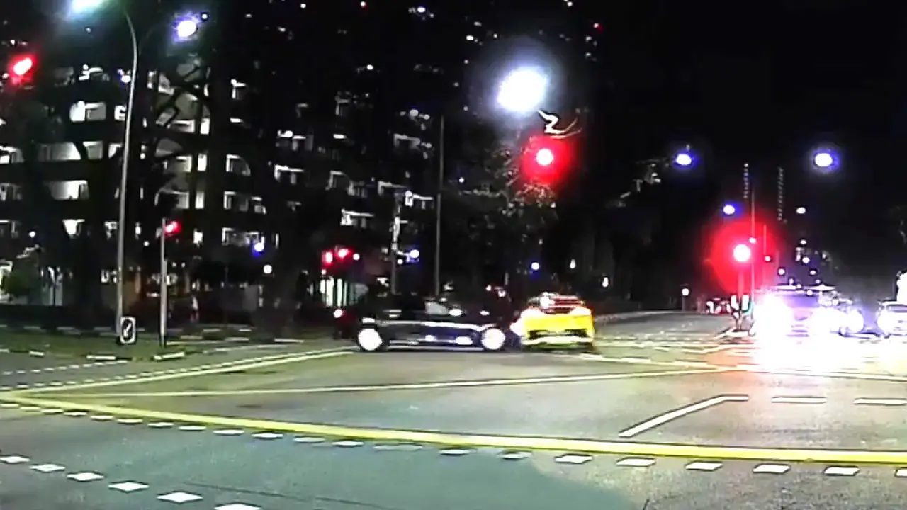 Read more about the article Accidental Hero Stops Taxi From Killing Pedestrian
