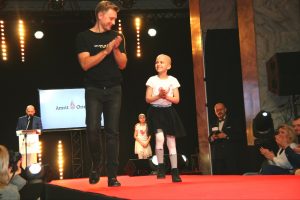 Read more about the article Children Fighting Cancer Join Celebrities On Catwalk
