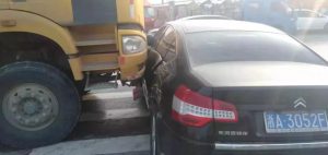 Read more about the article Lorry Pushes Car For Over 300ft Through Crossroads