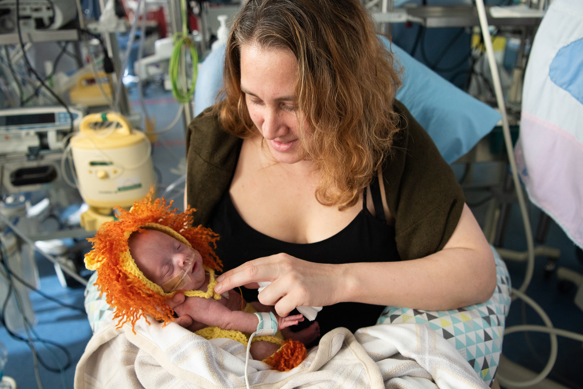 Read more about the article Premature Babies Dressed Up In Costumes For Carnival