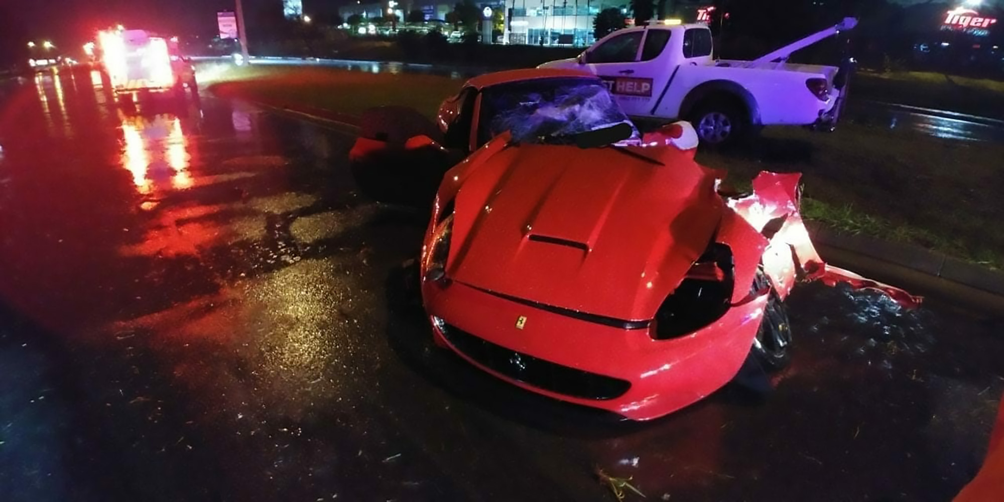 Read more about the article Lucky Driver Unharmed As Ferrari California Ripped In 2