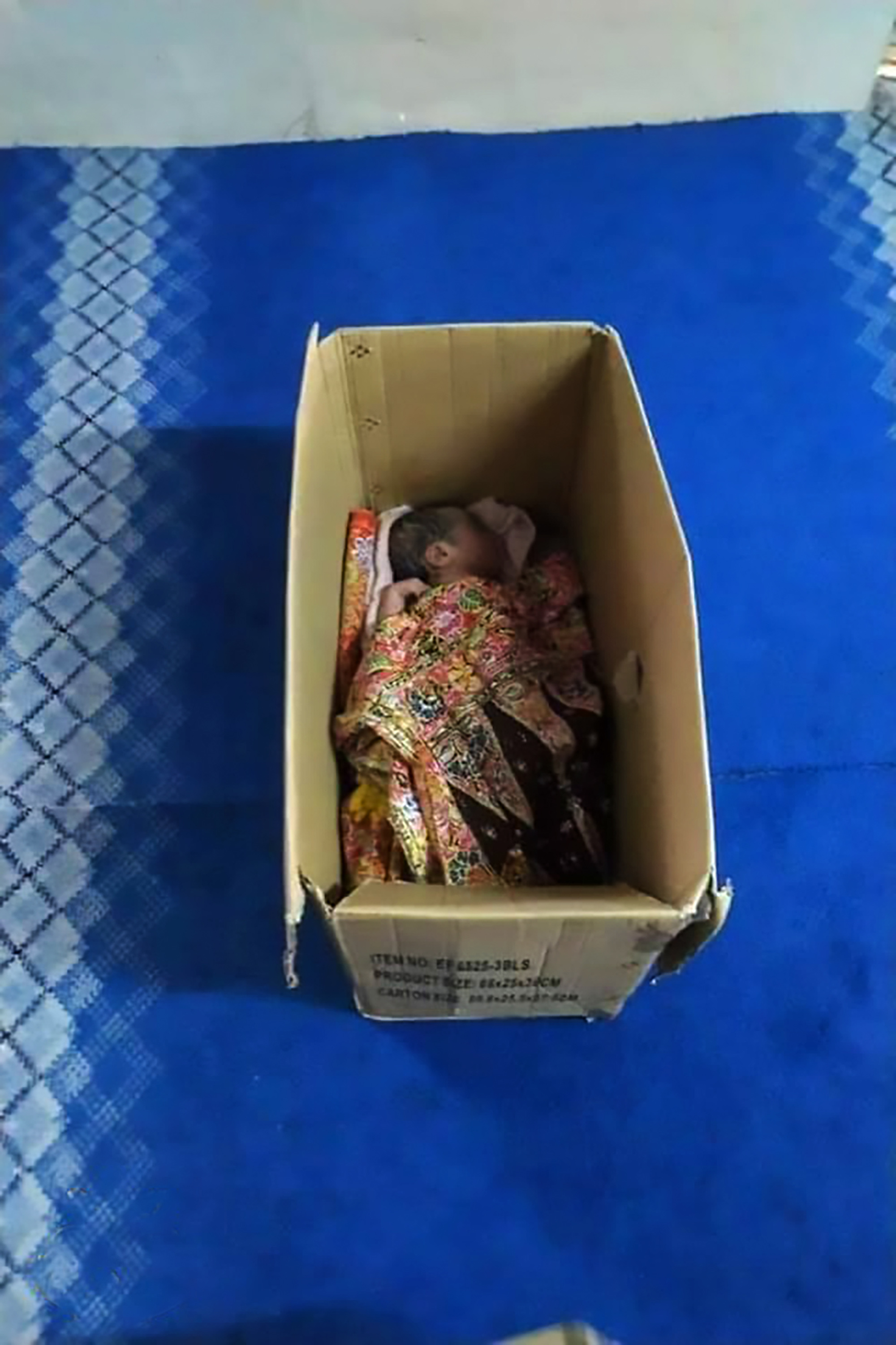 Read more about the article Adorable Newborn Baby Dumped In Box Outside Mosque