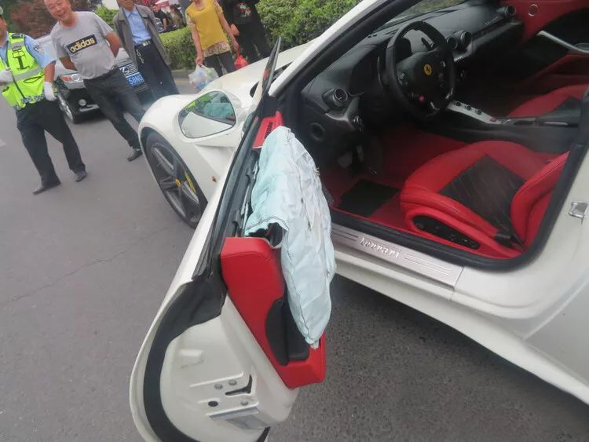 Read more about the article Bungling Driver Crashes Pals Ferrari Within Minutes