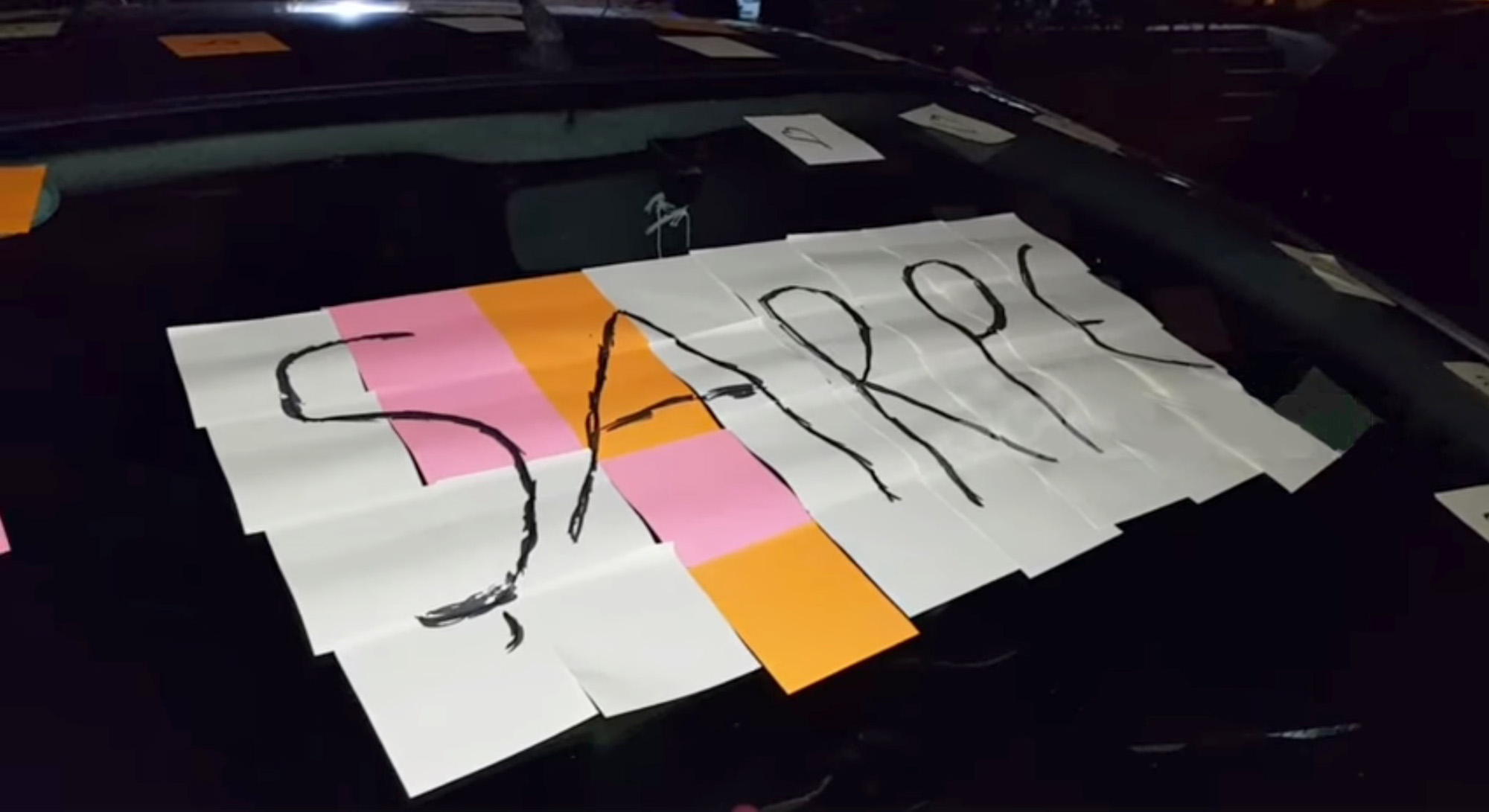 Jilted Lover Covers Ex Gfs Car In Angry Post It Notes Viraltab 