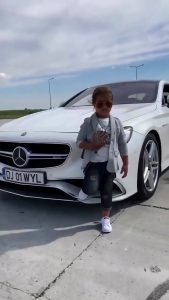 Read more about the article Gangsters Cute 5yo Boy Filmed Driving Luxury Mercedes