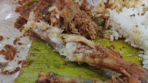 Read more about the article Man Finds Maggots In Fried Chicken After Eating Half