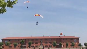 Read more about the article Crowd Screams As Parachutist Crashes During Army Display
