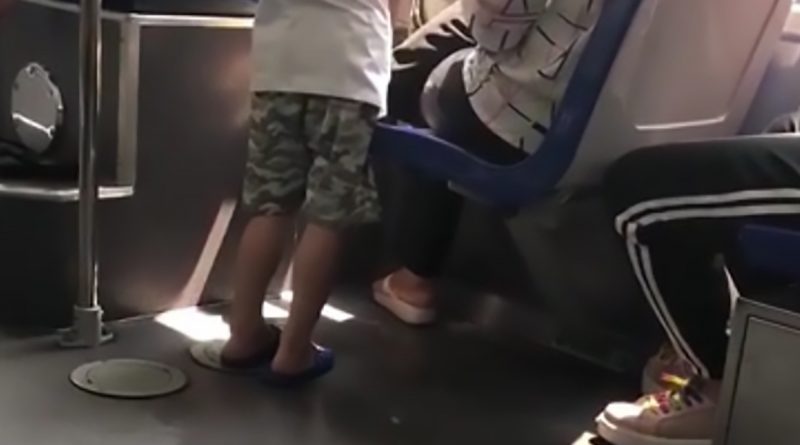 Mum Lets Son Pee On Bus Floor In Front Of Passengers.