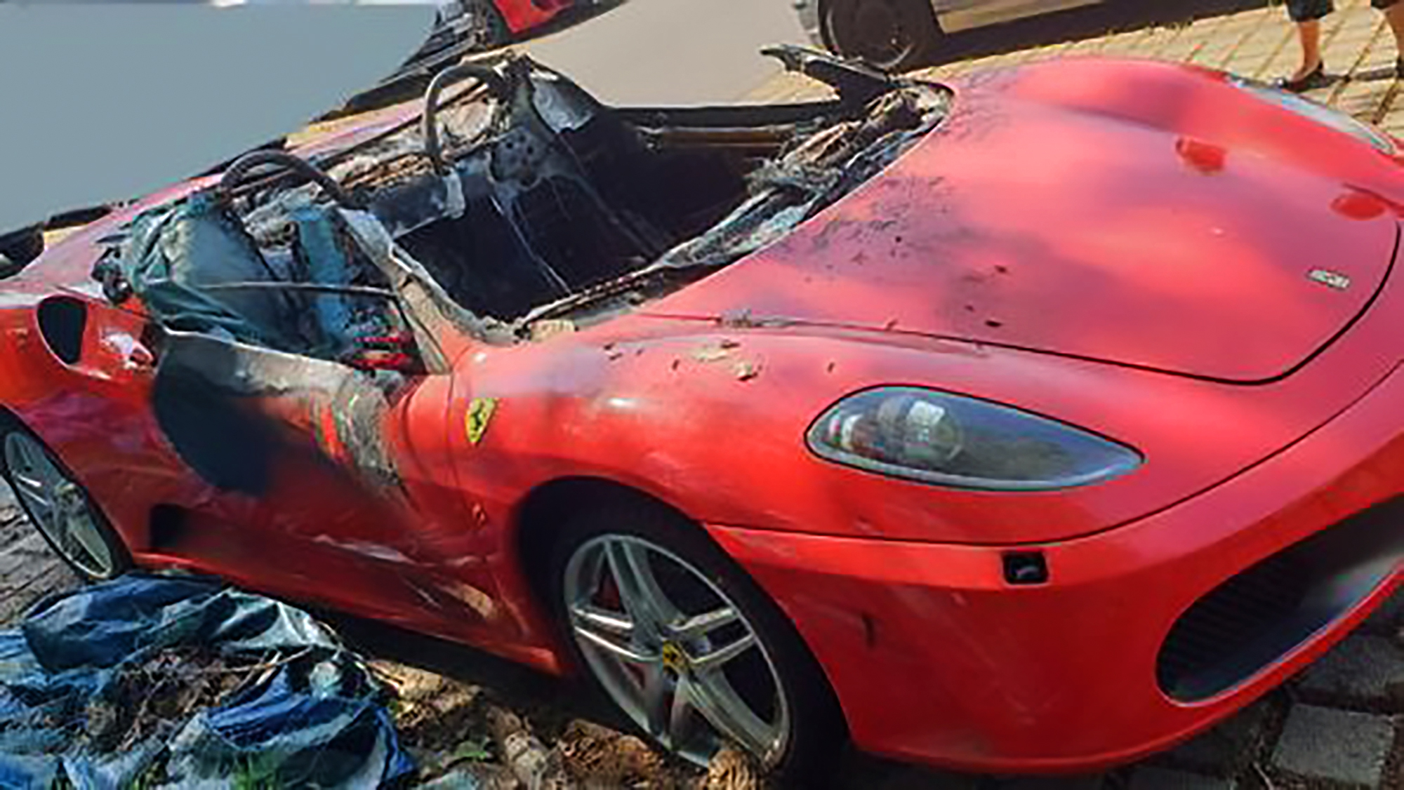 Read more about the article Clapped Out Car Bomb Ferrari Being Sold For 18,000 GBP