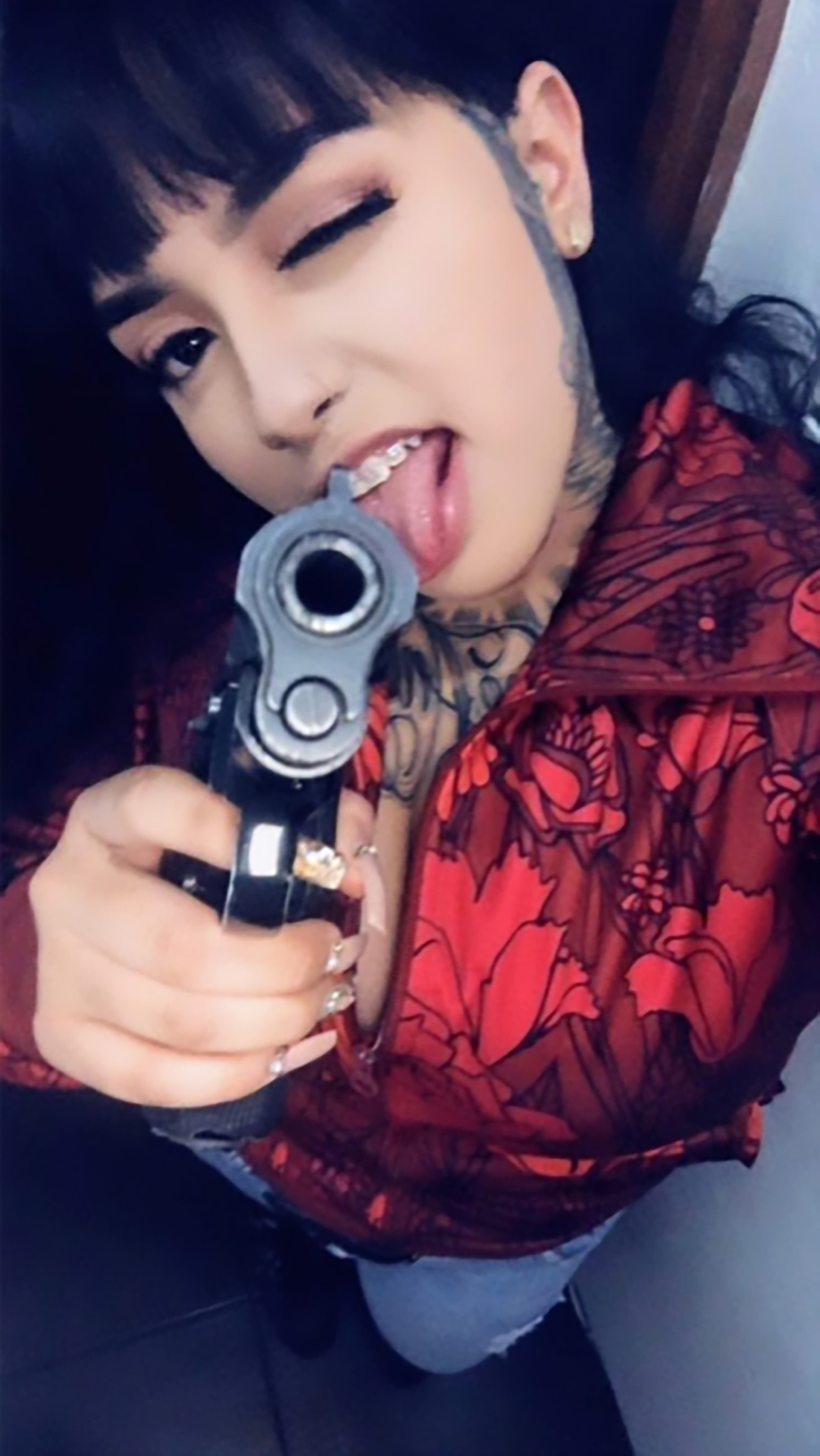 Read more about the article Pretty Mexican Insta Influencer Killed By Cartel In Bar