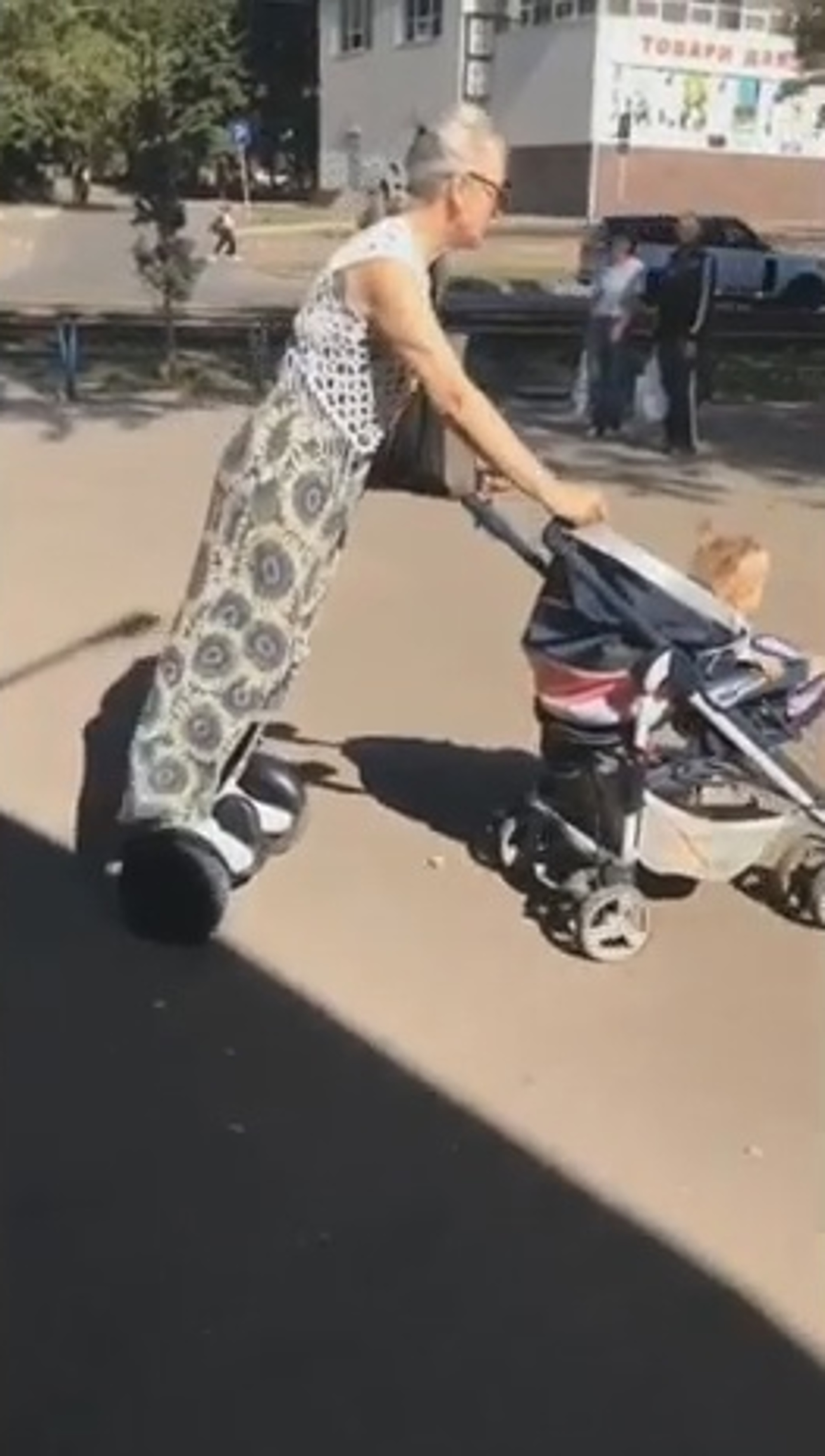 Read more about the article 88yo Ukrainian Gran Pushes Pram Around With Hoverboard