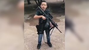Read more about the article Machine Gun Kid Threatens El Chapo Rivals With Tiger