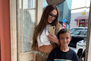 Read more about the article Russia Model Mum Hires Tutor So She Can Send Son To UK