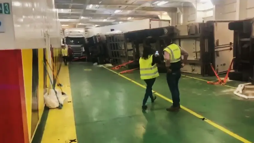 Read more about the article 3 Lorries Overturn On Rocking Majorca Ferry During Storm