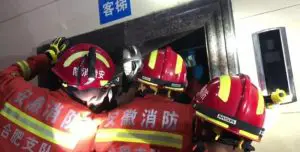 Read more about the article Sparks As Crying Tot Trapped In Lift Door Rescued