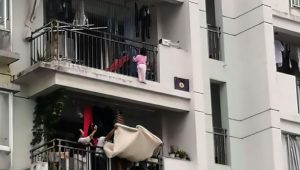 Read more about the article 3yo Tot Hanging From Balcony Rescued By Neighbours