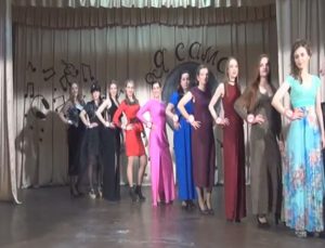 Read more about the article Sexy Russian Female Inmates Stage Prison Beauty Pageant