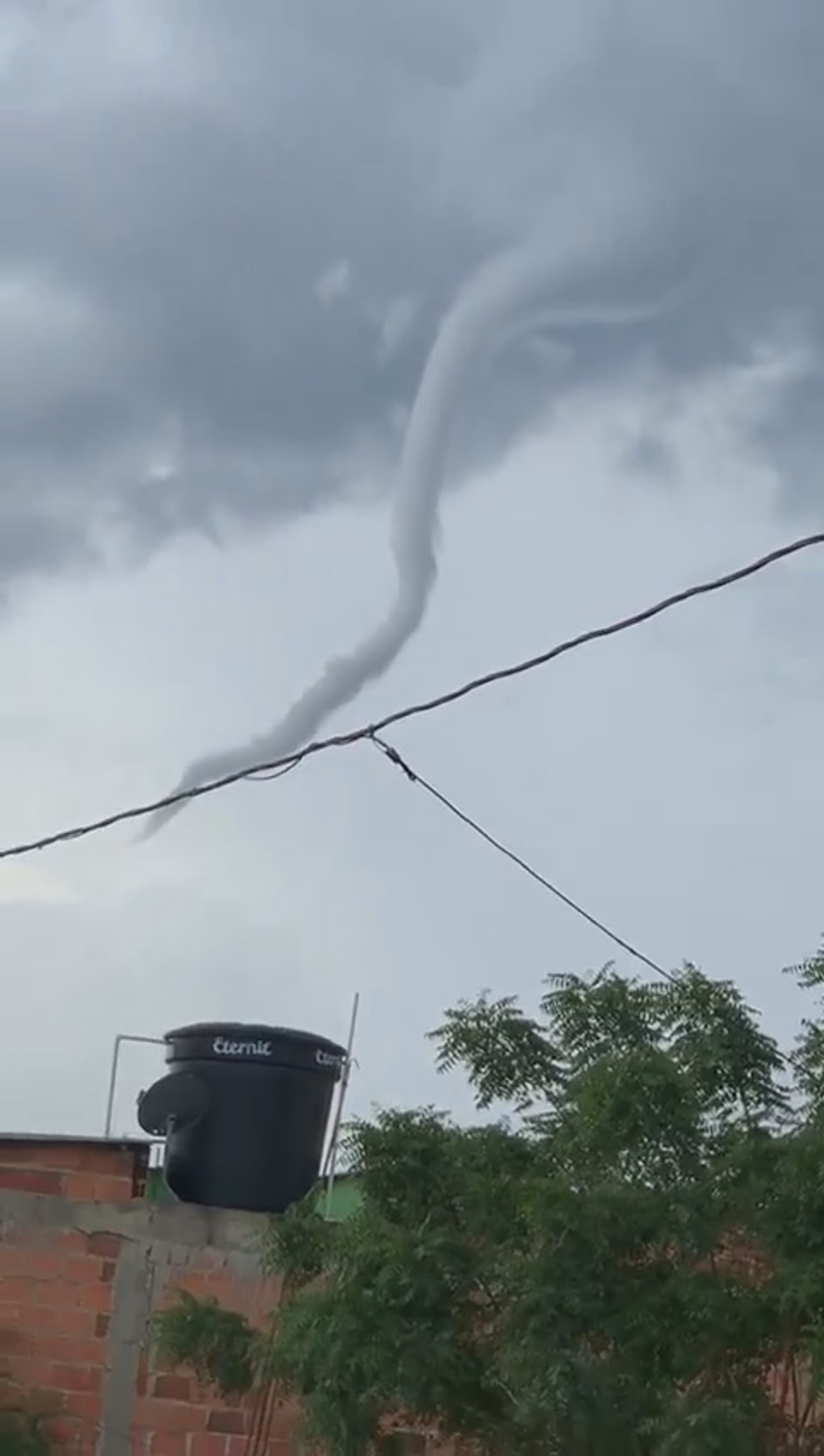 Very Rare Whirlwind Tornado Filmed In Colombian City ViralTab