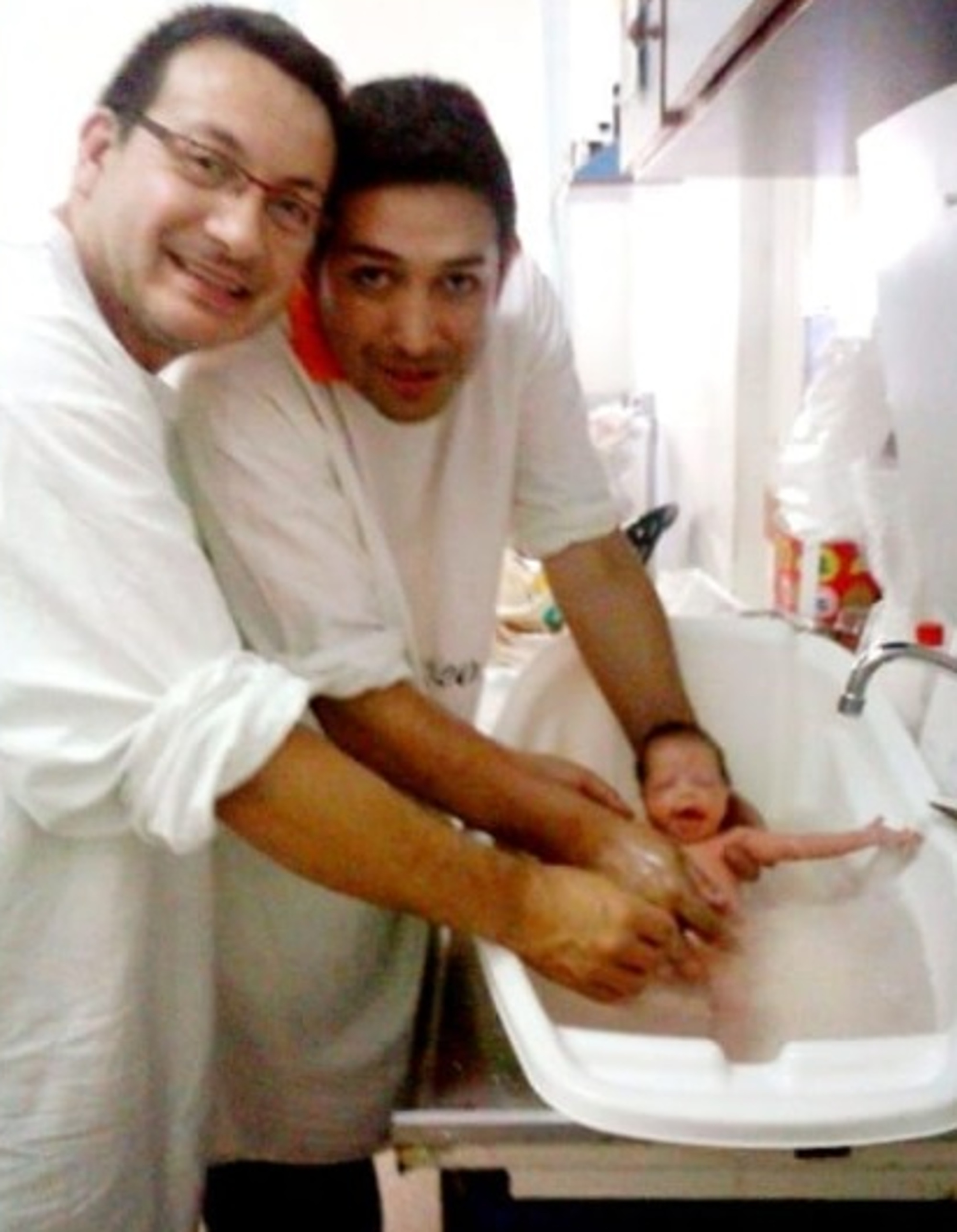 Read more about the article Gay Couple Tell Of Bond With Adopted HIV Tot