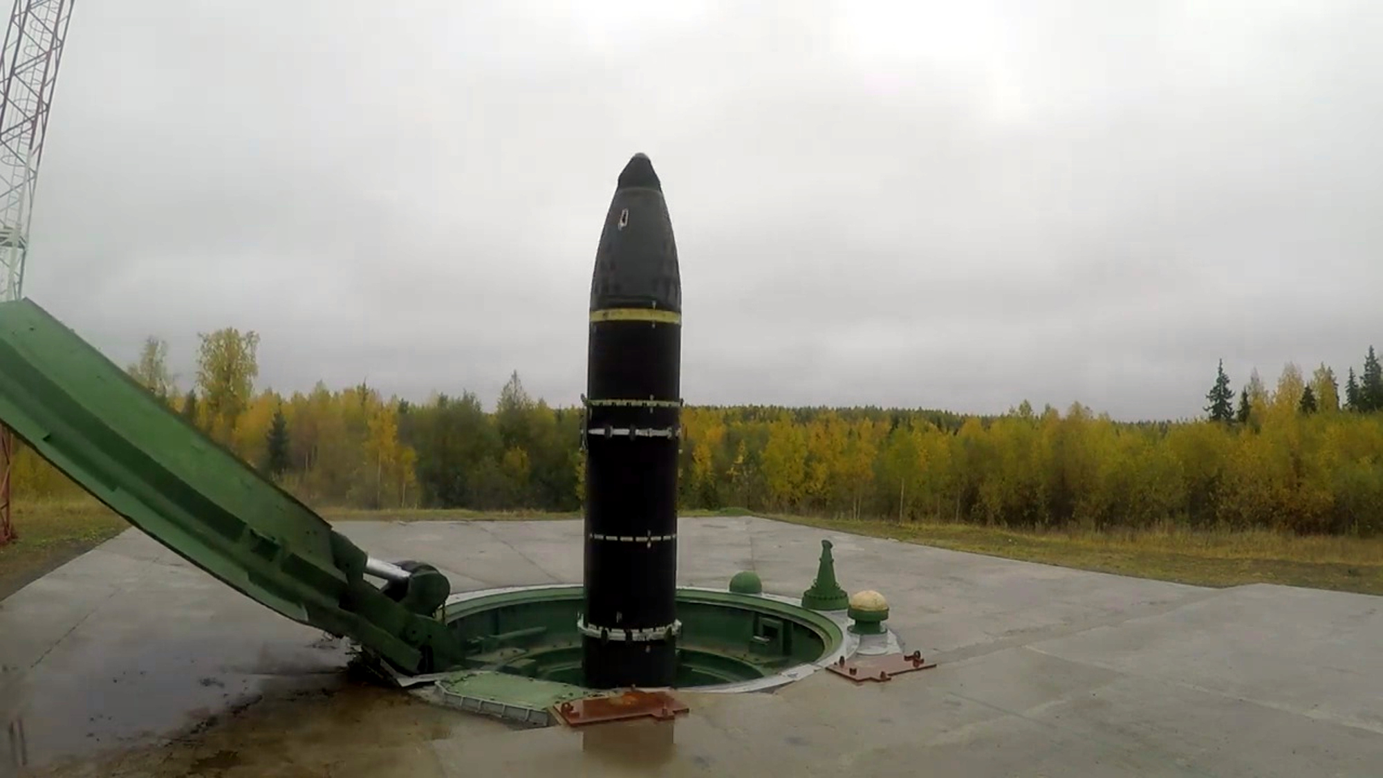 Read more about the article Putin Flexes Military Muscles With New ICBM Launch