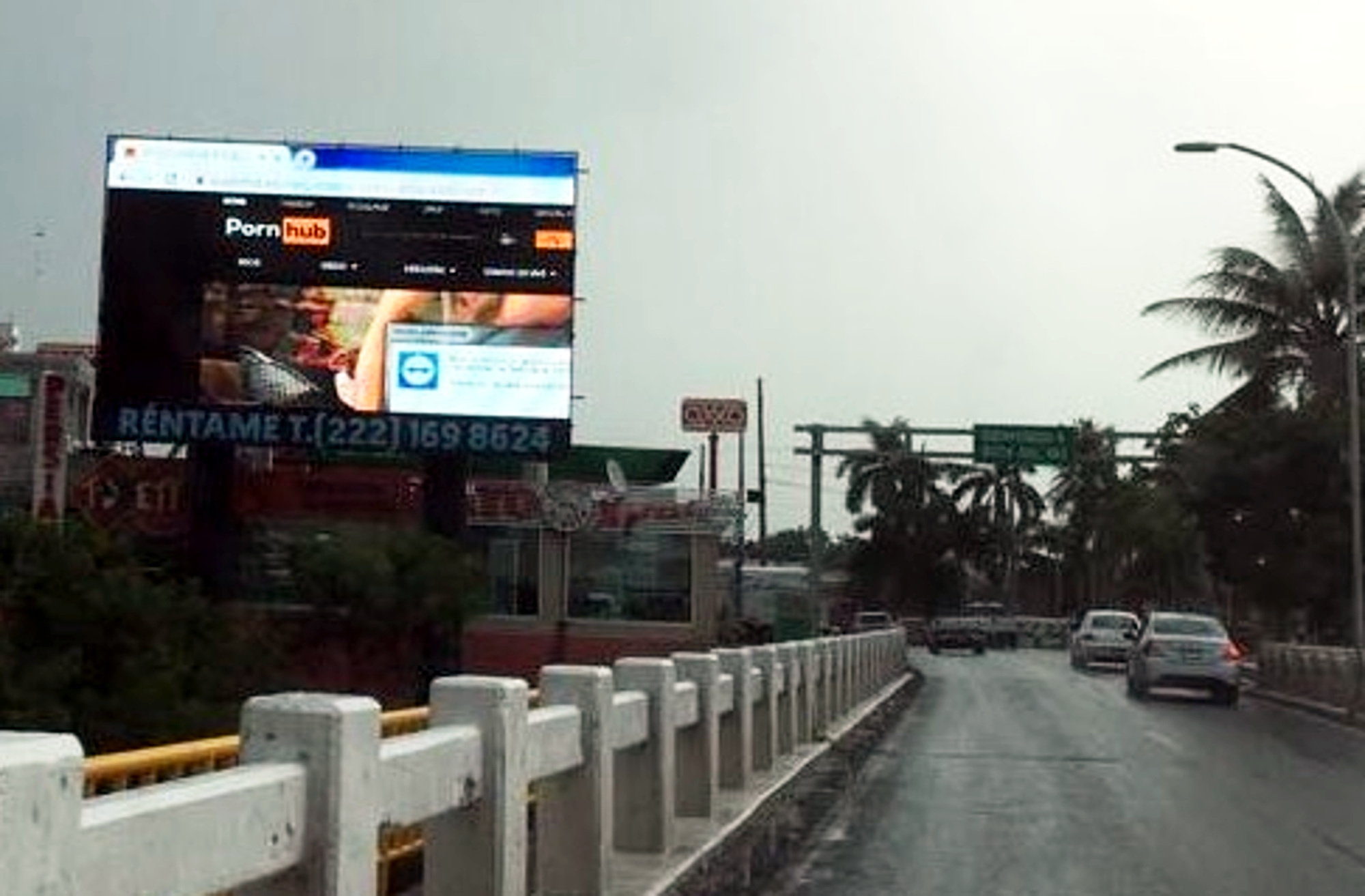 Read more about the article Busy Motorway Billboard Shows Pornhub As Hackers Strike
