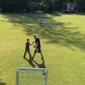 Read more about the article Ribery Shows Off His 6yo Sons Football Skills