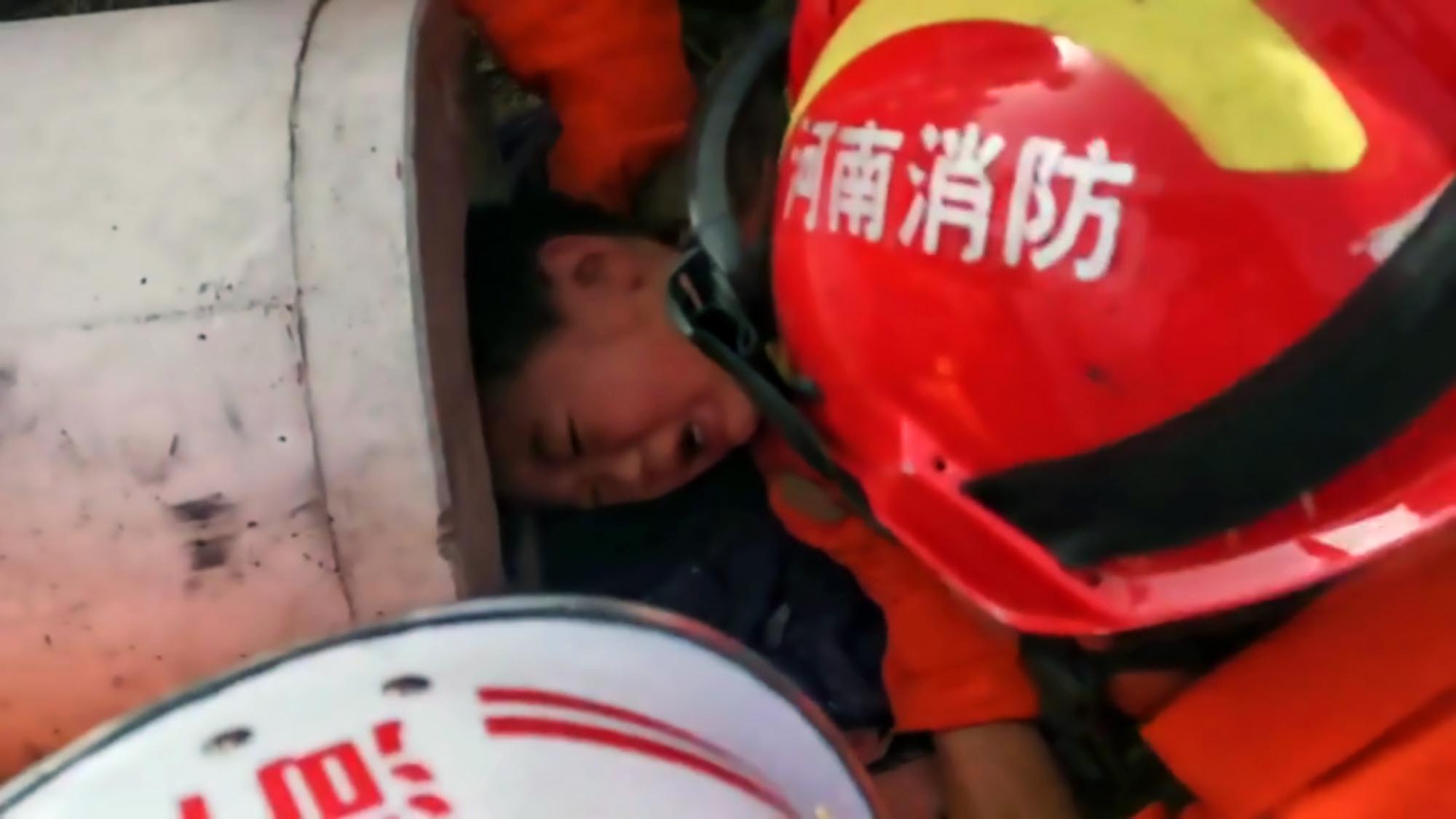 Read more about the article 3yo Boy Freed After Trapping Head In Concrete Cylinder