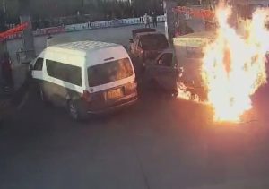 Read more about the article Lorry Goes Up In Flames At Natural Gas Filling Station