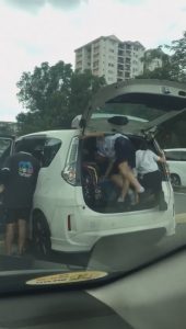 Read more about the article Viral: Childcare Worker Crams 10 Kids In Hatchback