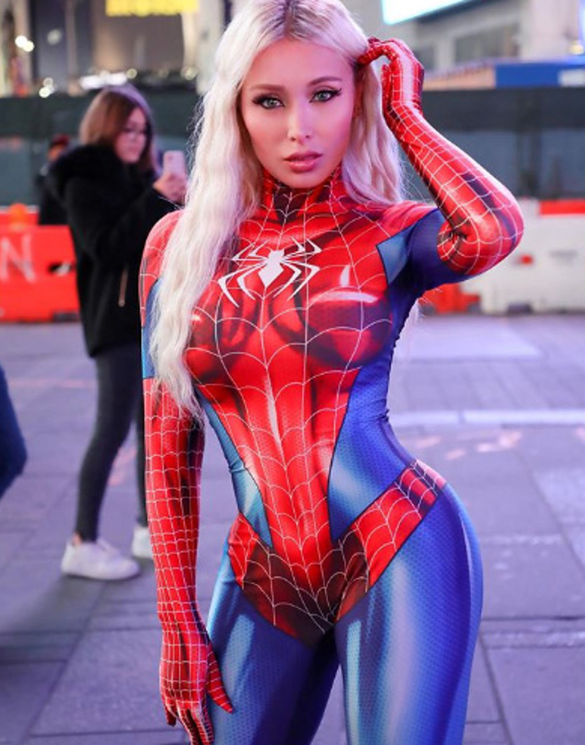 Read more about the article Playboy Star Chavez Stuns As Spider-Woman In NYC