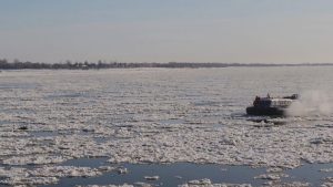 Read more about the article Rescuers Save Drunk Fisherman From Drifting Ice