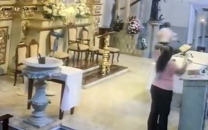 Read more about the article Devil Woman Pushes Jesus Statue Over During Mass