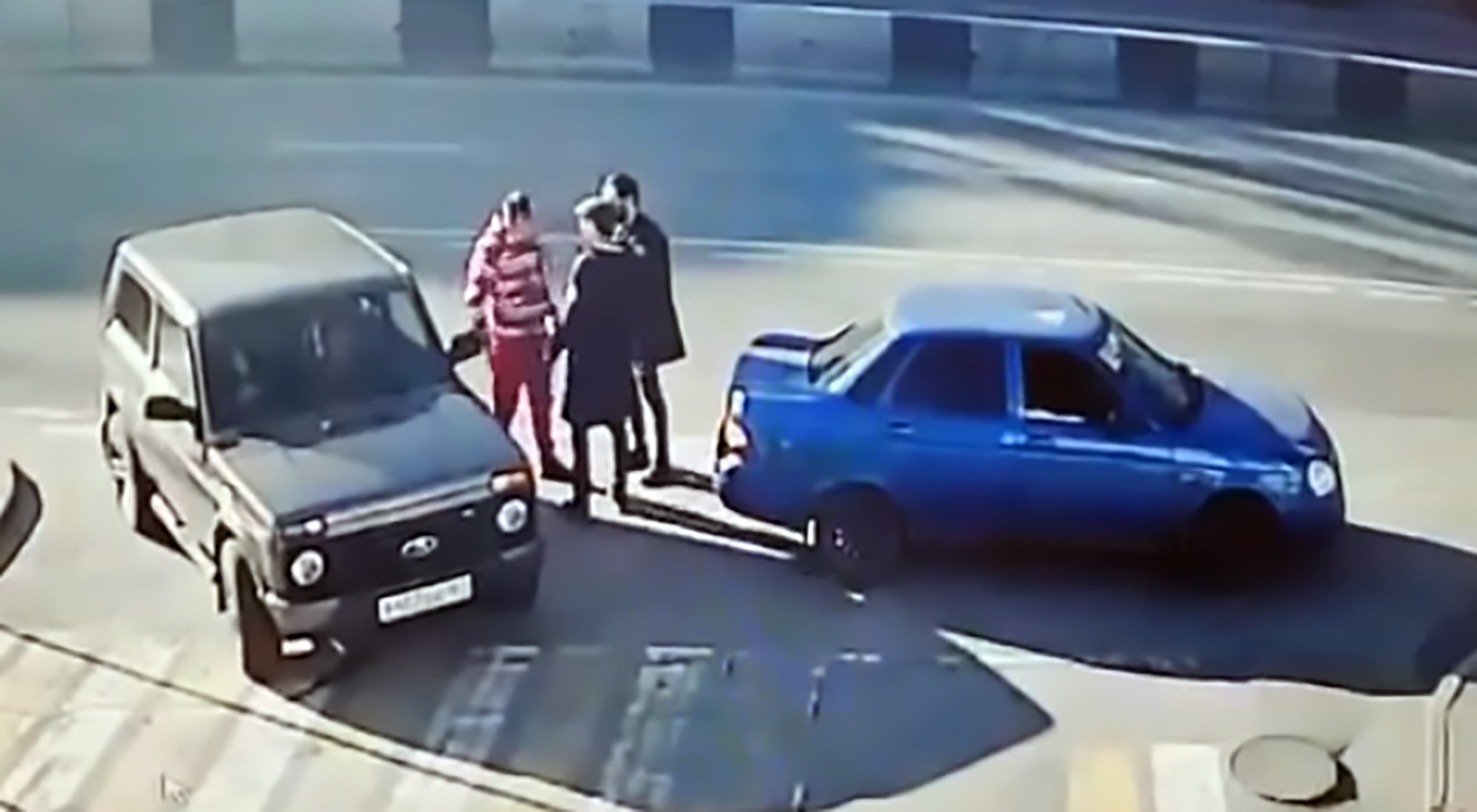 Read more about the article Road-Rage Driver Floors 2 Motorists With 1 Punch