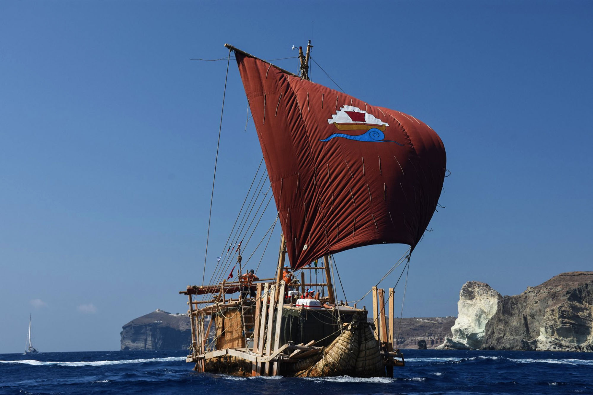 Read more about the article Boffin Sails 1500km Across 3 Seas In Ancient Reed Boat