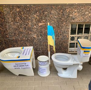 Read more about the article Pranksters Arrested After Ukraine-Russia Toilet Stunt