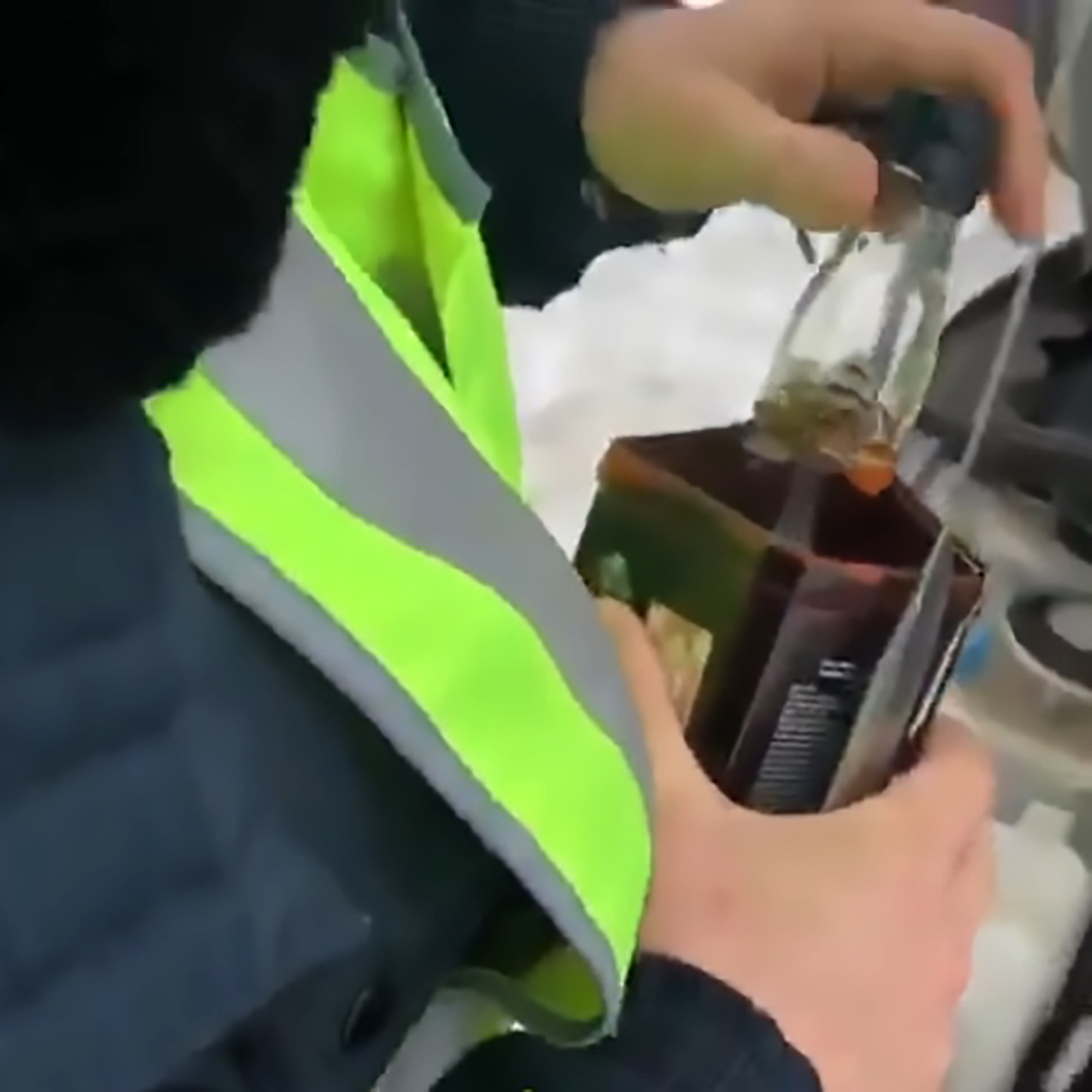 Read more about the article Cop Pours Jack Daniels Into Cars Anti-Freeze Tank