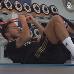 Read more about the article Hazard Called Fat As He Trains In Gym