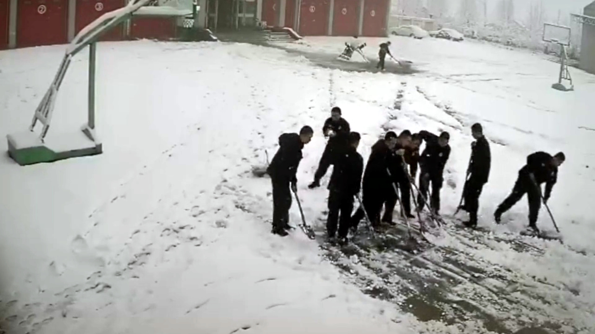 Read more about the article Viral Rushing Firemen Slip And Fall On Icy Snow