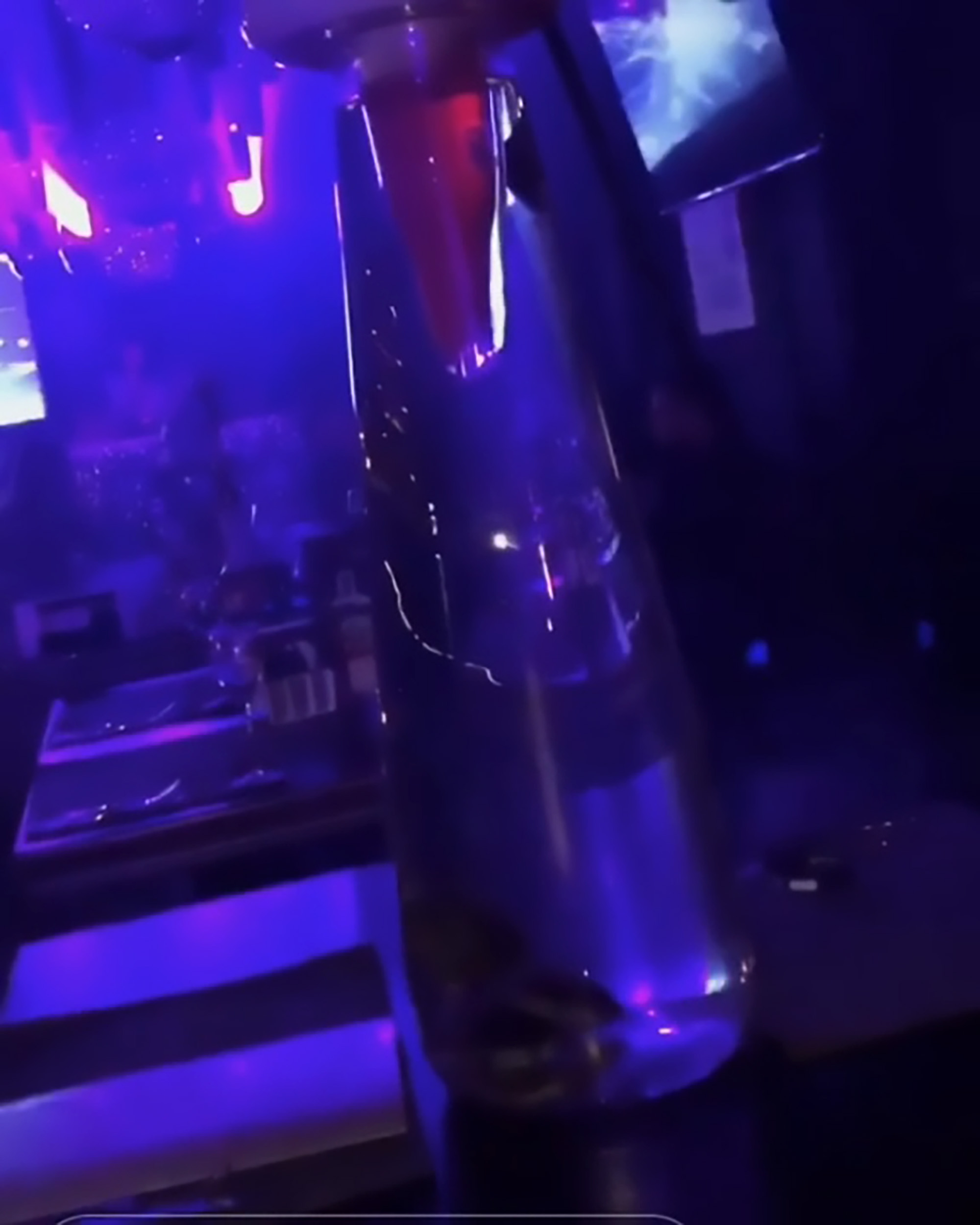 Read more about the article Fury Over Club Serving Glass Hookahs With Live Turtles