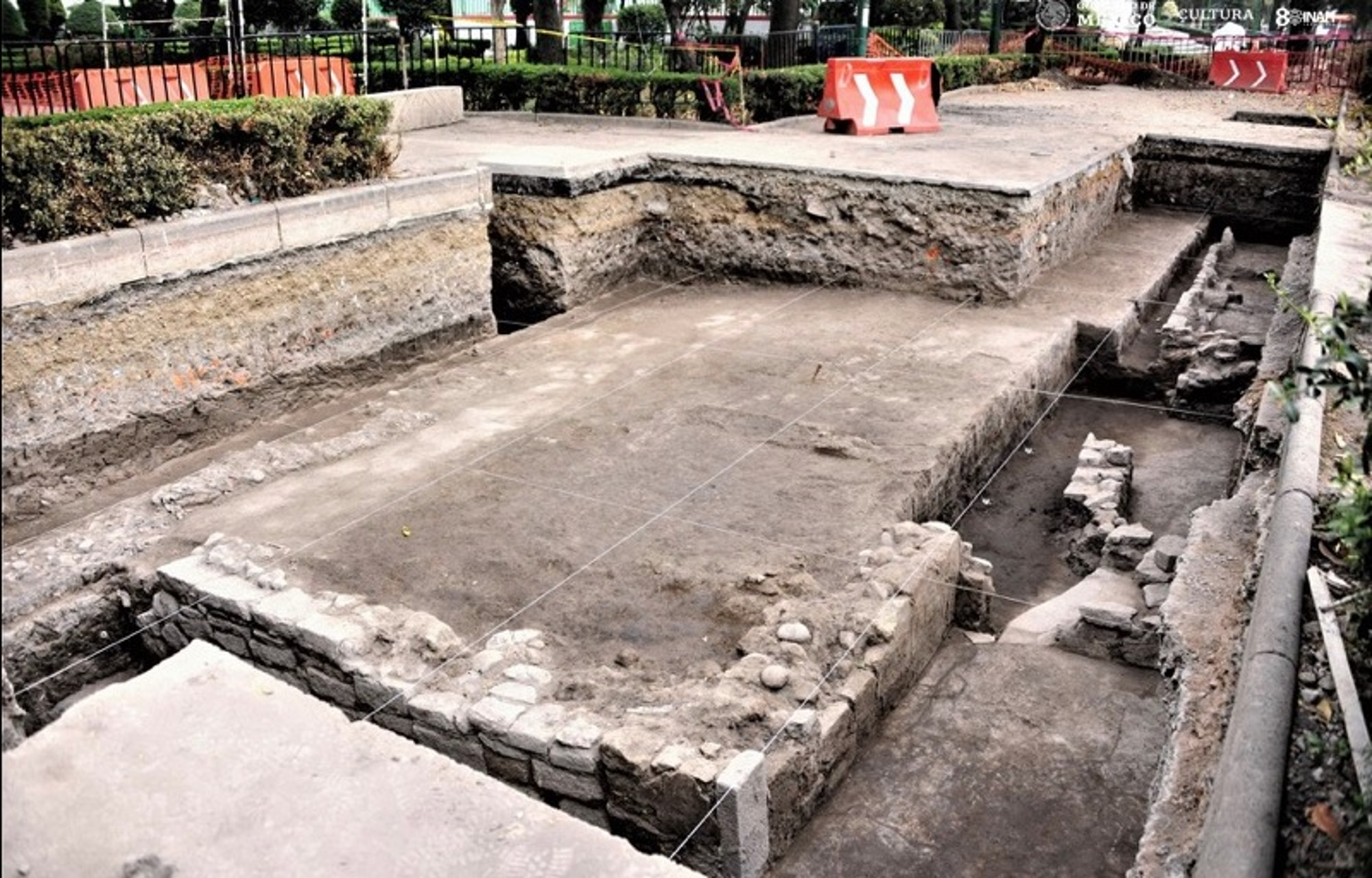 Read more about the article Builders Find Foundations Of Ancient Aztec Home