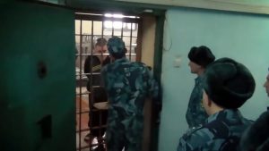 Read more about the article Russian Prison Guards Filmed Punching Inmates
