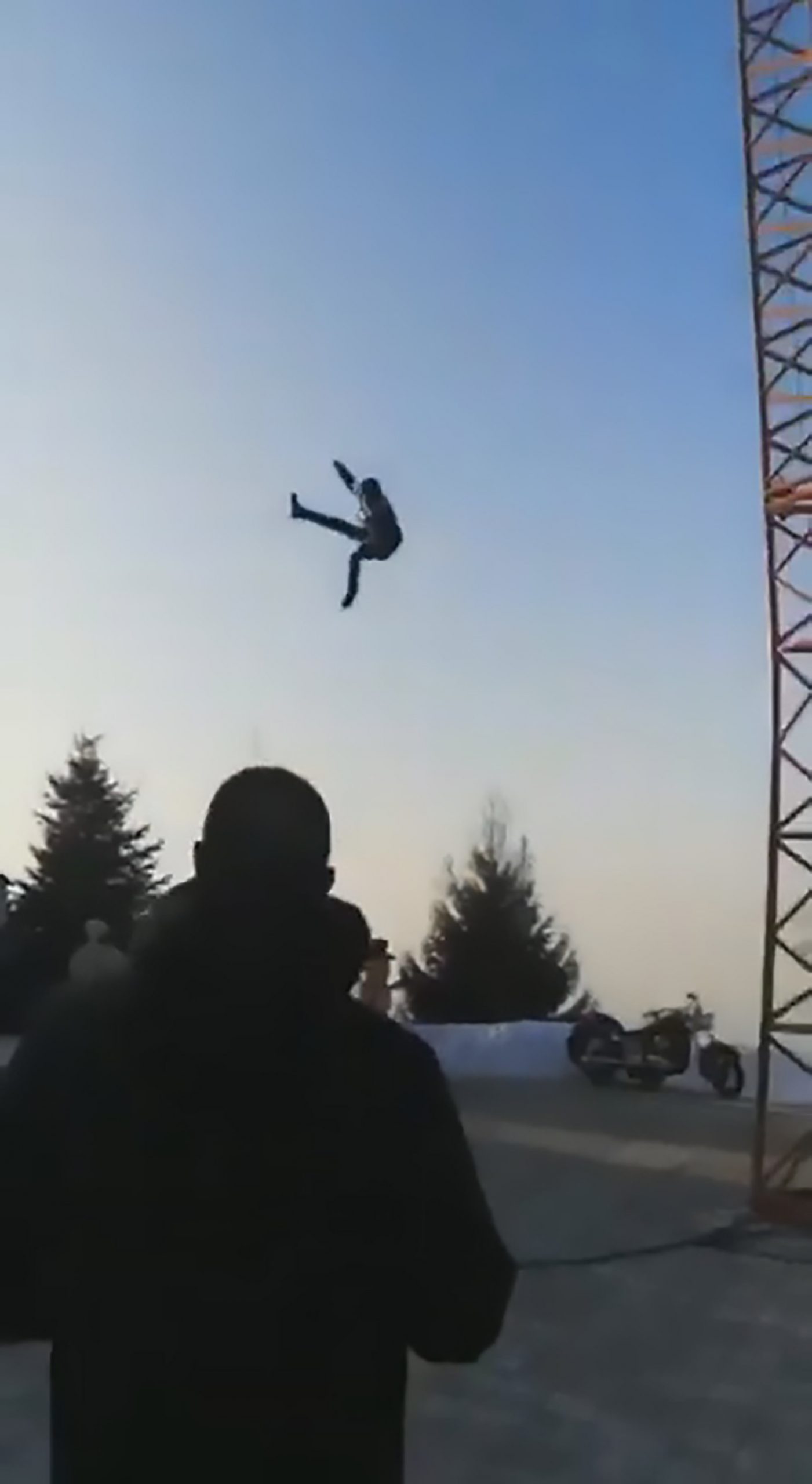 Read more about the article Teen Flies Through Air After Falling From Slingshot Ride