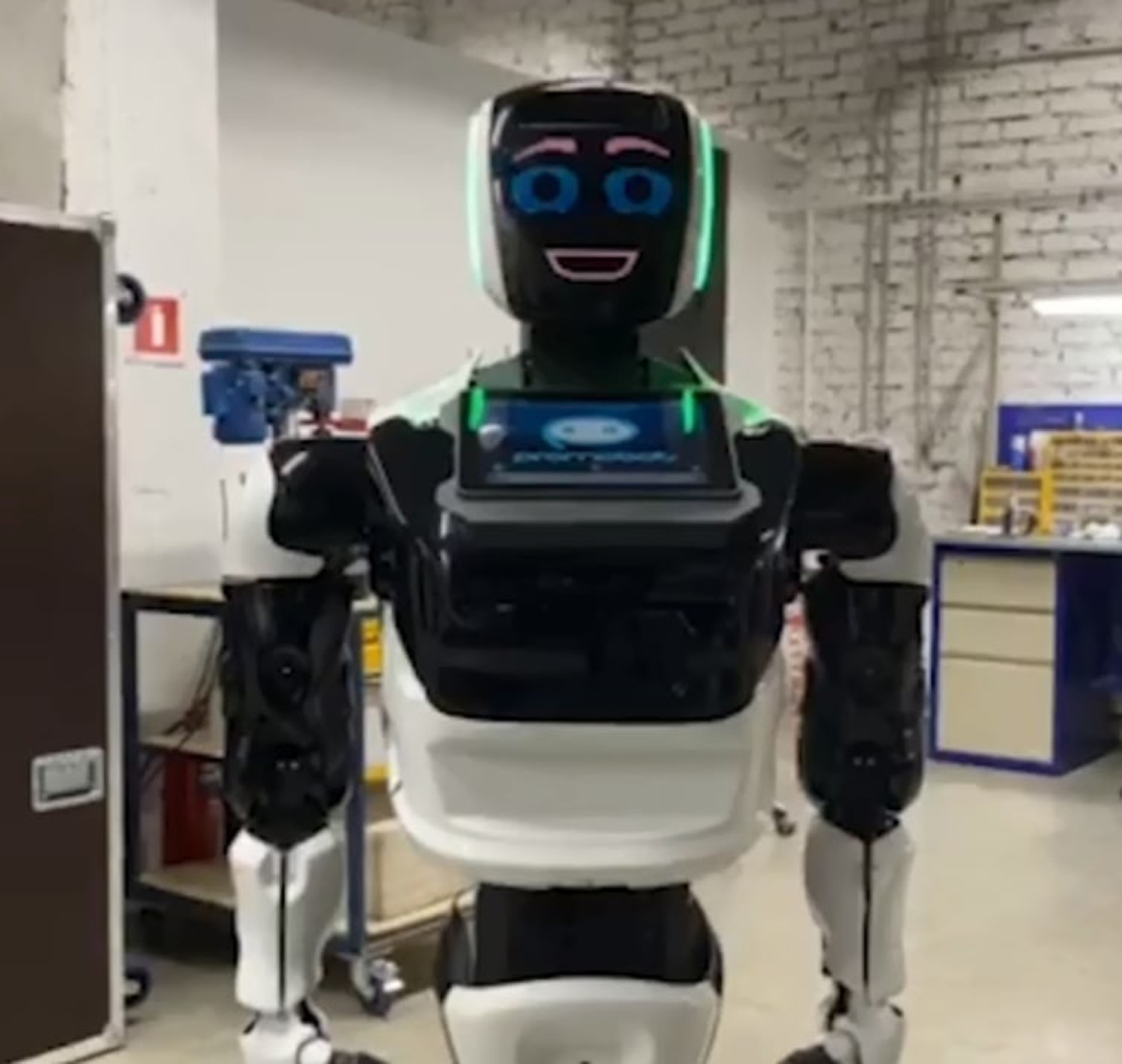 Read more about the article Robot Makes Bid To Become Russian Governor