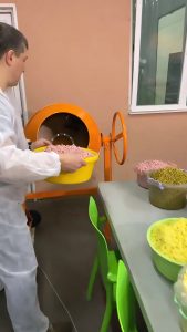 Read more about the article Man Makes Russian Salad In Cement Mixer For NYE