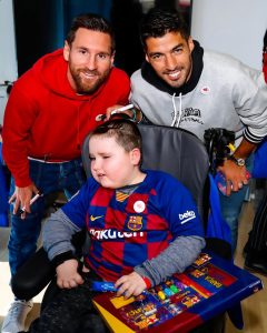 Read more about the article Messi And Co Visit Childrens Hospitals With Presents