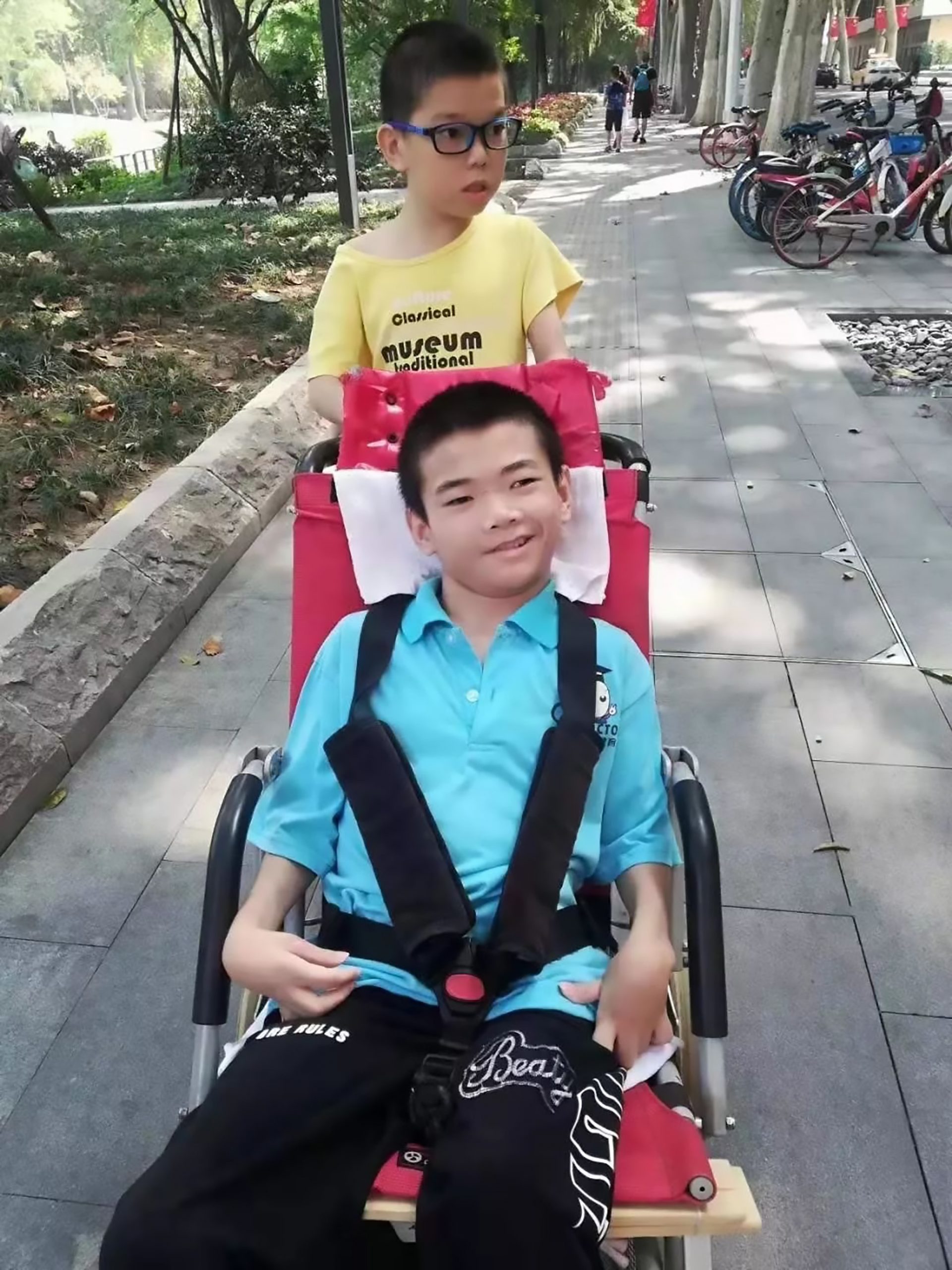 Read more about the article Disabled Boy Dies After Carer Dad Locked in Quarantine