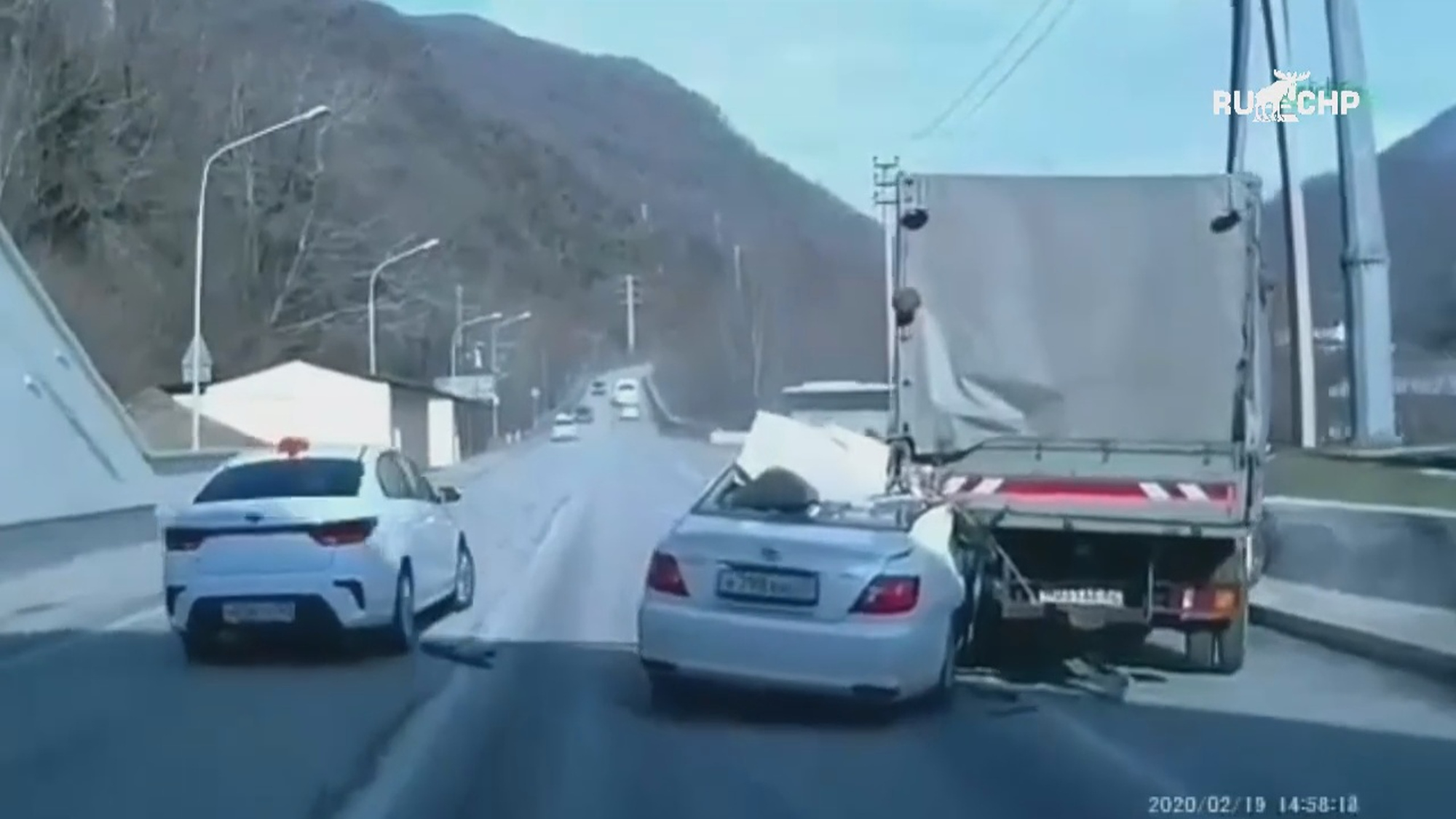 Read more about the article Moment Overtaking Cop Slams Into Back Of Lorry And Dies