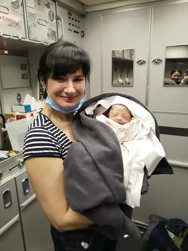 Read more about the article ENT Doc Helps Woman Give Birth On Plane