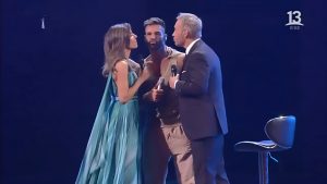 Read more about the article Moment Ricky Martin Steals Kiss On Lips From Male Host